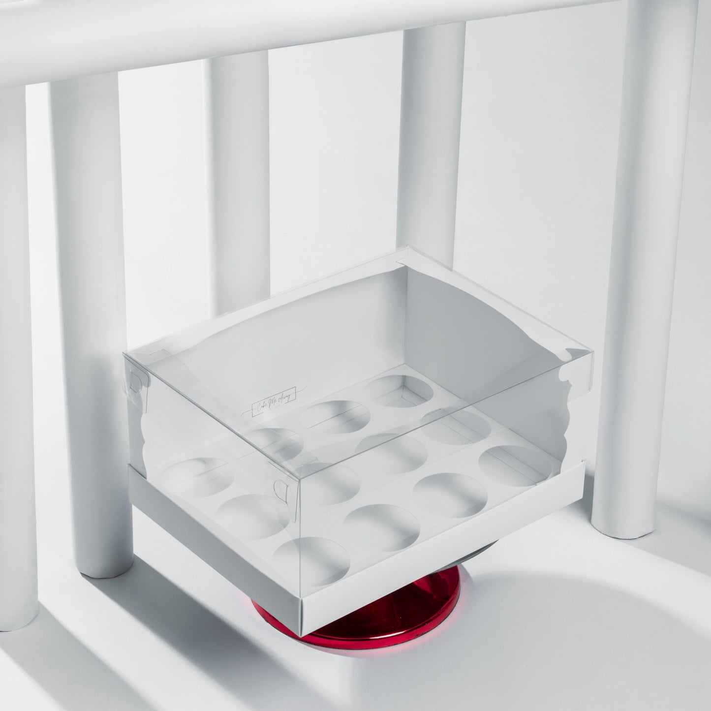 ANGLED VIEW OF AN Extra-tall 14cm CUPCAKE box